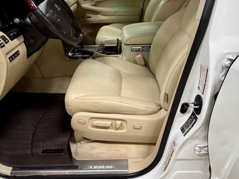 Used 2009 Lexus LX 570 4WD image 17