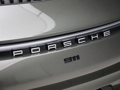 Used 2022 Porsche 911 Carrera image 23