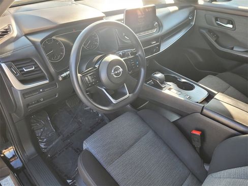 Used 2023 Nissan Rogue SV image 14