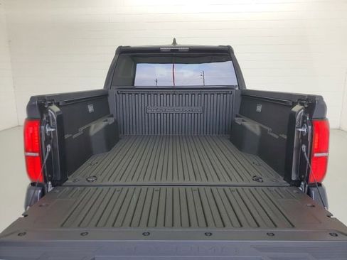 Used 2025 Toyota Tacoma SR5 RWD image 10