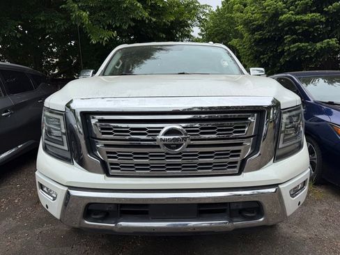 Used 2021 Nissan Titan SL AWD/4WD image 3
