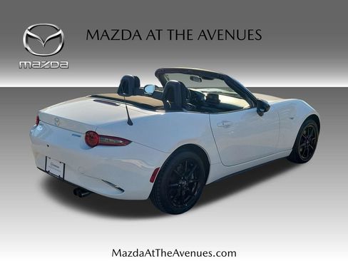 Used 2020 MAZDA MX-5 Miata Sport image 4