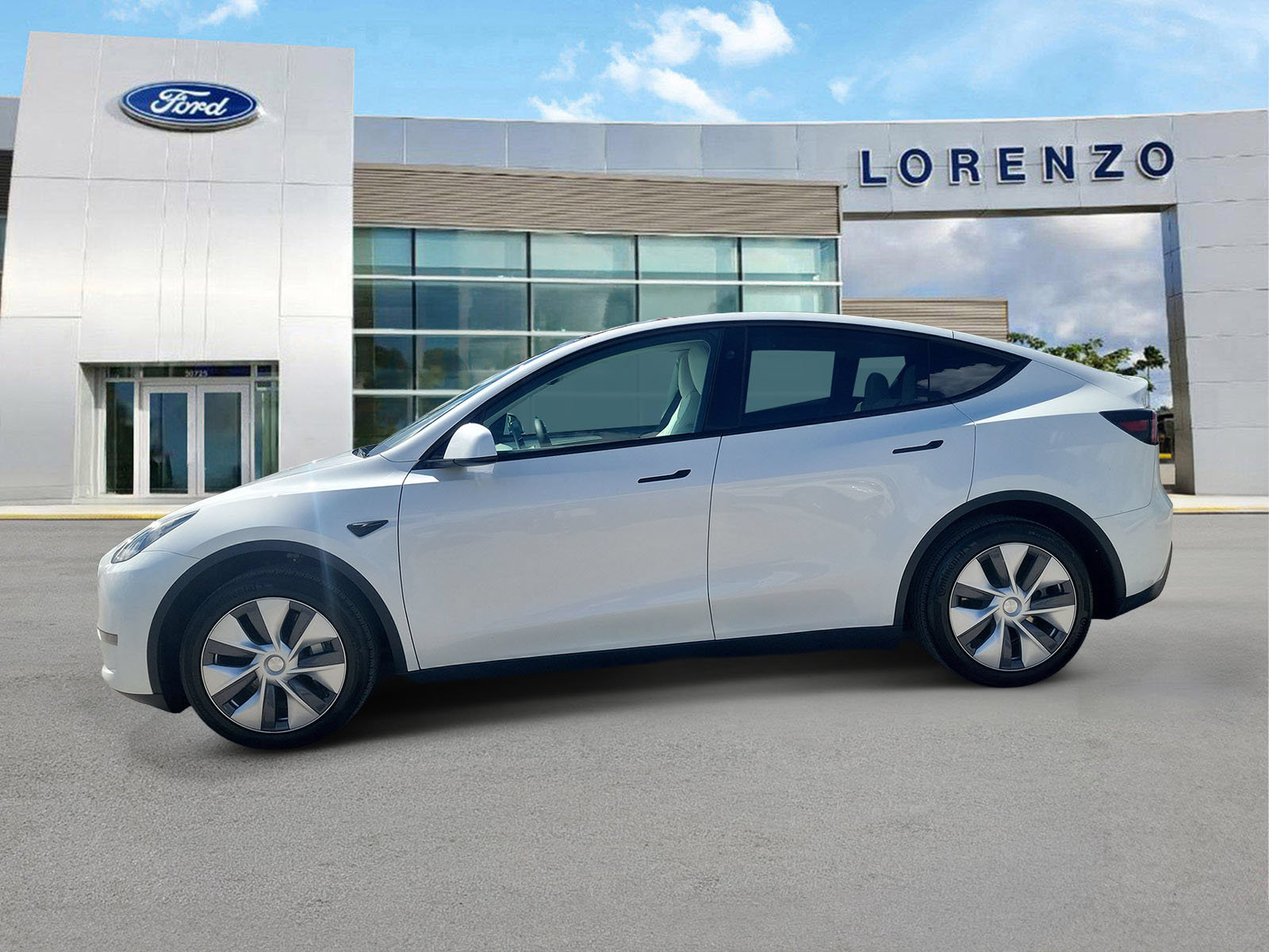 Used 2024 Tesla Model Y Long Range RWD image 8
