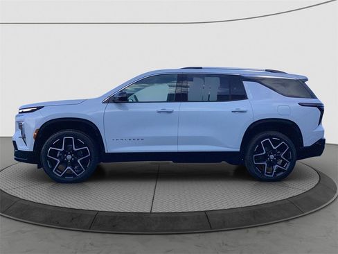 New 2026 Chevrolet Traverse High Country w/ LPO, Floor Liner Package image 4