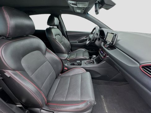 Used 2018 Hyundai Elantra GT Sport w/ Sport Tech Package 04 image 20