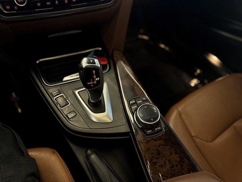 Used 2014 BMW 335i Sedan w/ Technology Package RWD image 14