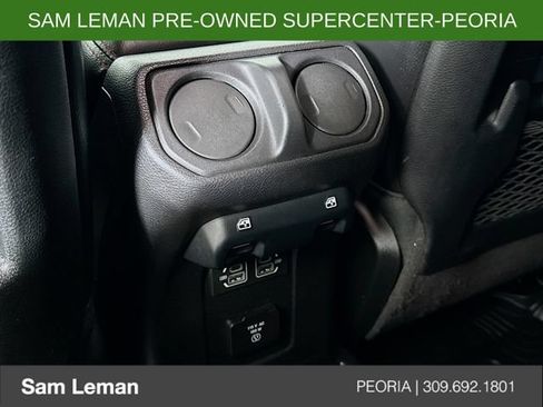 Used 2021 Jeep Wrangler Unlimited Rubicon AWD/4WD image 25