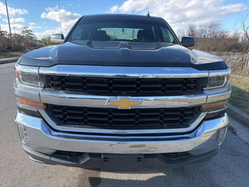 Used 2018 Chevrolet Silverado 1500 LT w/ All Star Edition image 2