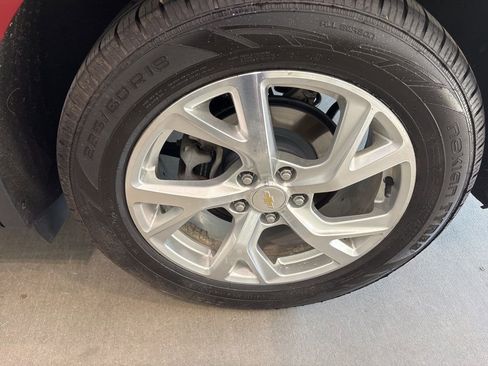 Used 2020 Chevrolet Equinox LT image 12