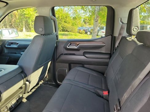 Used 2025 Chevrolet Silverado 1500 LT image 15