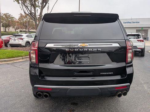 Used 2021 Chevrolet Suburban Premier image 8
