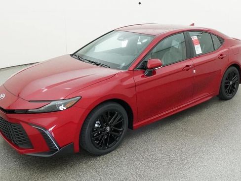 New 2026 Toyota Camry SE FWD image 1