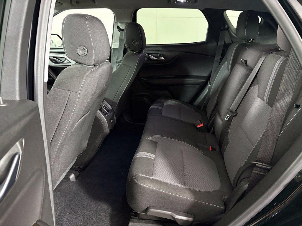 Used 2025 Chevrolet Blazer LT FWD image 33