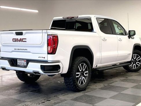 Used 2020 GMC Sierra 1500 AT4 w/ AT4 Premium Package image 13