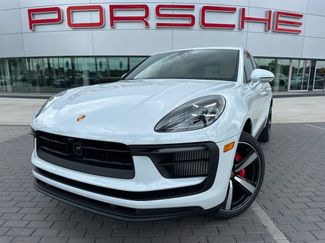 Used 2026 Porsche Macan S AWD/4WD video 1