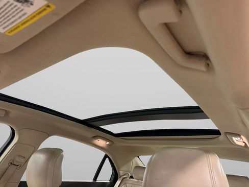 Used 2017 Lincoln Continental Select w/ Climate Package image 39