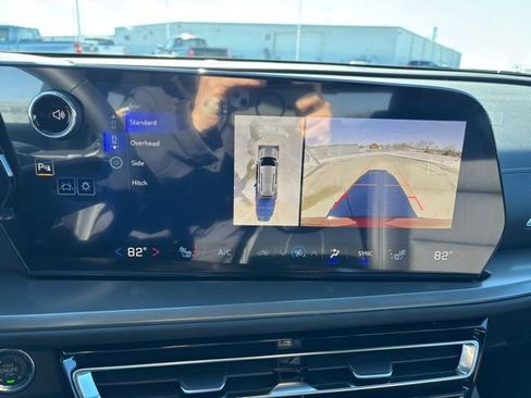 New 2026 Chevrolet Traverse LT w/ Midnight/Sport Edition image 13