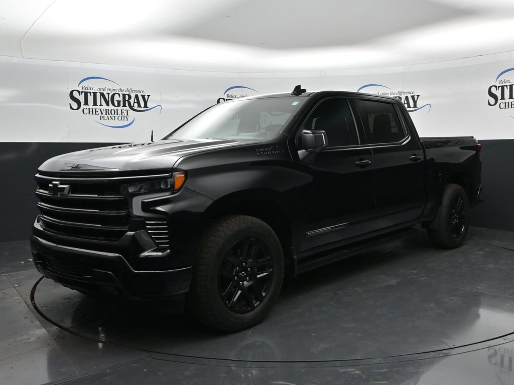 Used 2025 Chevrolet Silverado 1500 High Country w/ Midnight Edition RWD image 3