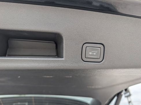 New 2026 GMC Acadia Denali w/ Super Cruise Package FWD image 31