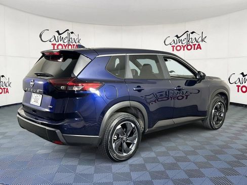 Used 2025 Nissan Rogue SV image 8