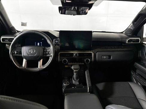 Used 2024 Toyota Tacoma Limited w/ Limited Package (LT) image 12