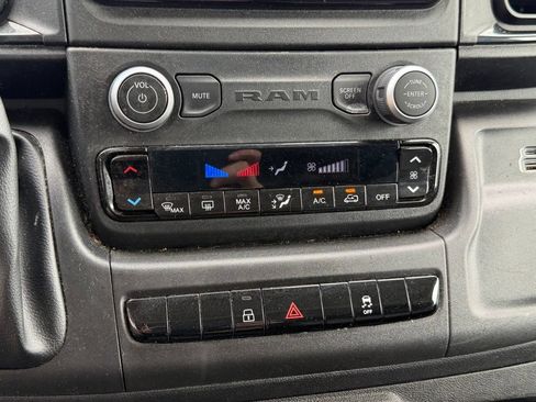 Used 2025 RAM ProMaster 2500 w/ Convenience Group FWD image 21