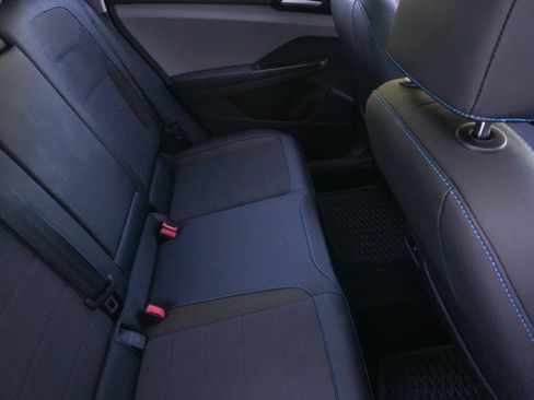 Used 2024 Volkswagen Taos SE FWD image 37