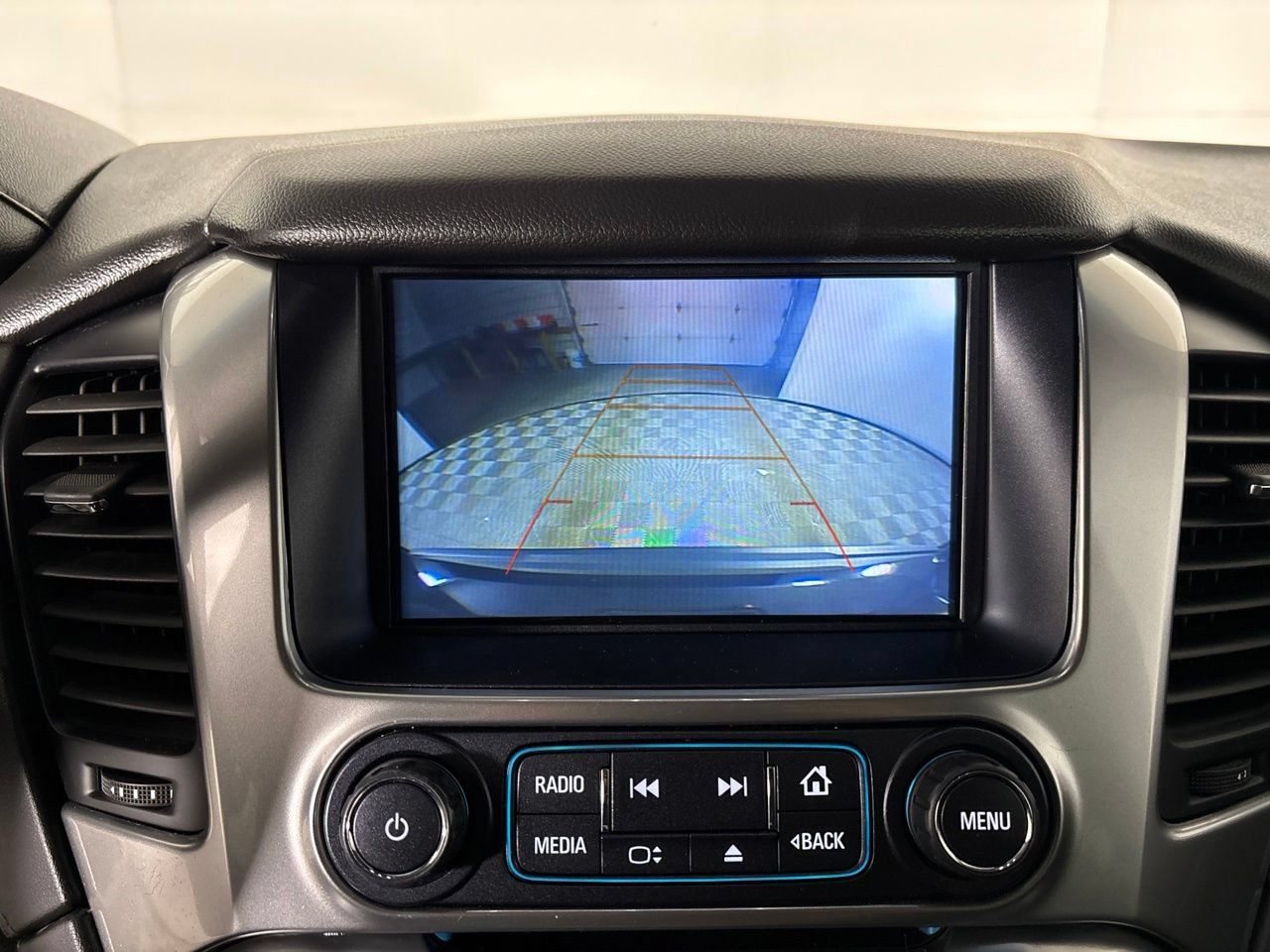 Used 2020 Chevrolet Tahoe LS w/ Enhanced Driver Alert Package AWD/4WD image 17