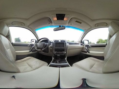 Used 2015 Lexus GX 460 w/ Premium Package AWD/4WD image 28