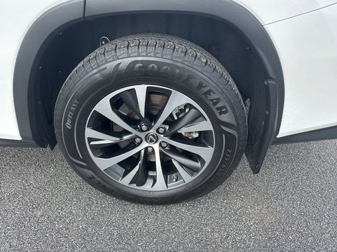 Used 2021 Lexus RX 350L Premium w/ Premium Package image 6