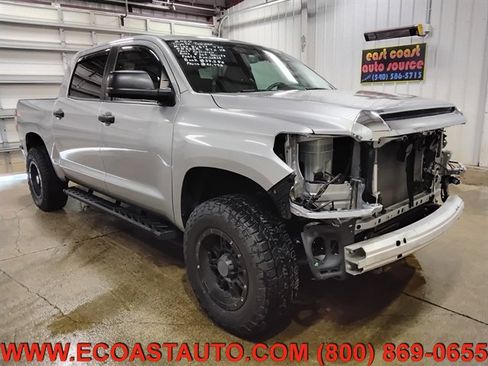 Used 2020 Toyota Tundra SR5 w/ SR5 Leather Package AWD/4WD image 1