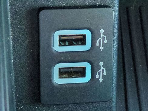 Used 2017 Ford F150 Lariat image 22