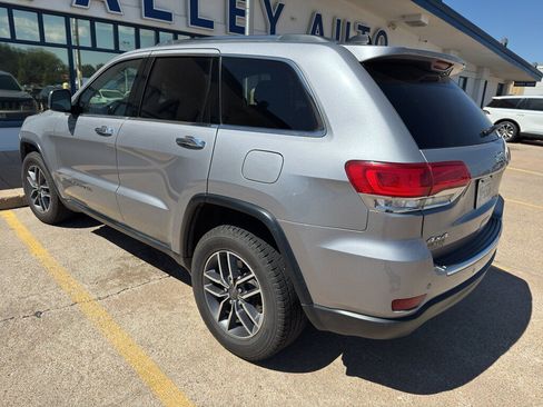 Used 2019 Jeep Grand Cherokee Limited AWD/4WD image 2