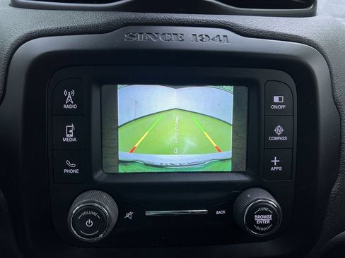 Used 2016 Jeep Renegade Trailhawk AWD/4WD image 22