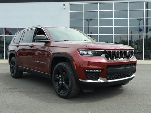Certified 2022 Jeep Grand Cherokee L Limited image 3