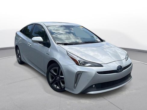 Certified 2022 Toyota Prius Limited FWD image 4