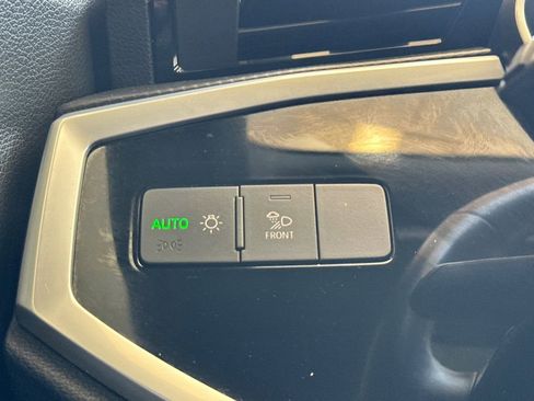 Used 2022 Audi Q3 2.0T Premium Plus image 28