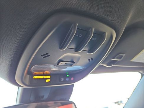 Used 2024 Chevrolet Trax RS w/ Sunroof Package image 20