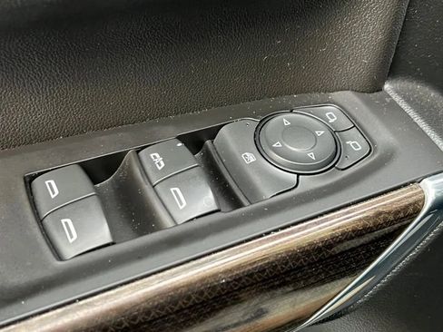 Used 2020 Chevrolet Silverado 1500 LT w/ Convenience Package AWD/4WD image 43