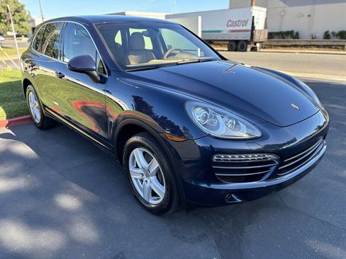 Used 2012 Porsche Cayenne AWD/4WD image 3