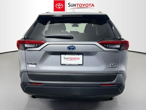 Used 2023 Toyota RAV4 LE AWD/4WD image 5