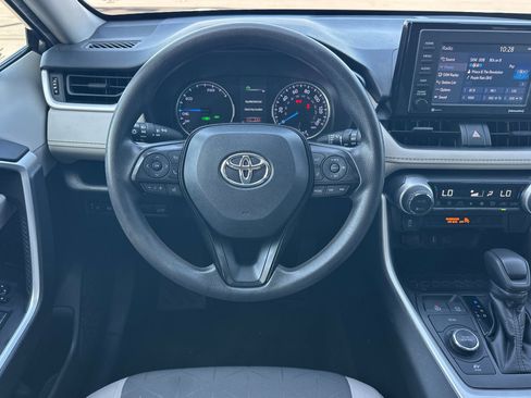 Certified 2021 Toyota RAV4 XLE w/ Convenience Package image 14