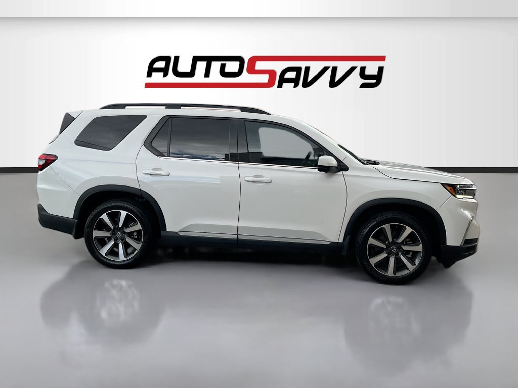 Used 2025 Honda Pilot Elite image 8