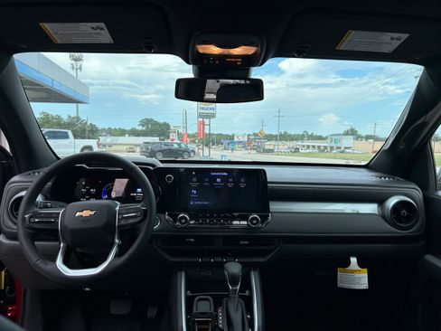New 2025 Chevrolet Colorado LT w/ LT Convenience Package RWD image 21