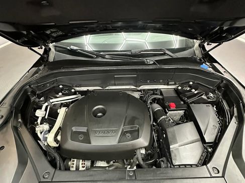 Used 2016 Volvo XC90 T5 R-Design FWD image 34
