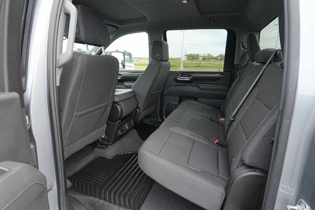 Used 2025 Chevrolet Silverado 2500 LT w/ Convenience Package AWD/4WD image 19