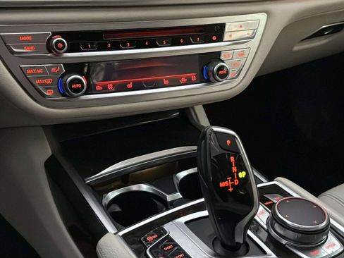 Used 2016 BMW 740i image 35