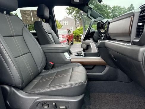 Used 2024 Chevrolet Silverado 2500 High Country w/ Midnight Edition AWD/4WD image 29