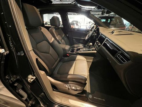 Used 2024 Porsche Macan S AWD/4WD image 25