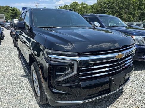 Used 2025 Chevrolet Tahoe LT AWD/4WD image 2